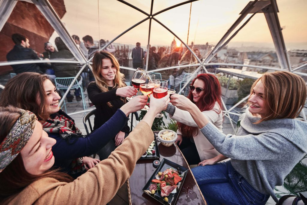 360 BAR - IGLOO GARDEN BUDAPEST - Cheers to the weekend!