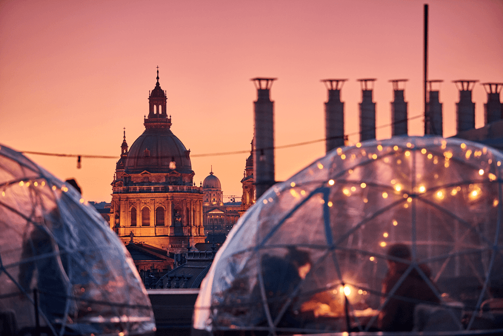 360 BAR - IGLOO GARDEN BUDAPEST sunset