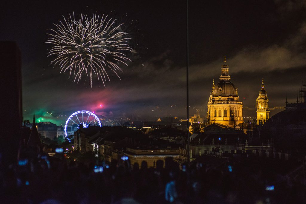 360 BAR - IGLOO GARDEN BUDAPEST fireworks